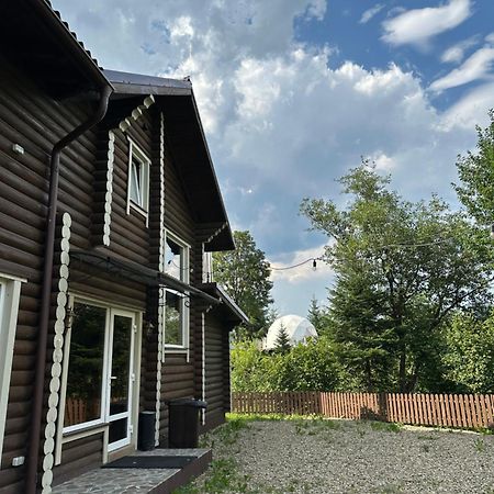 Карпатська Криївка Apartamento Yasinya Exterior foto